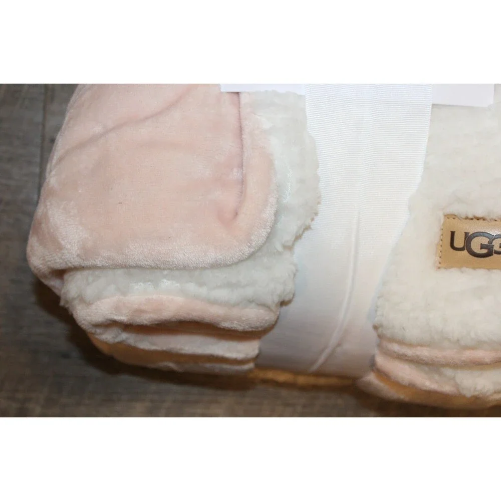 UGG Dasha Reversible Shearling Lined 50